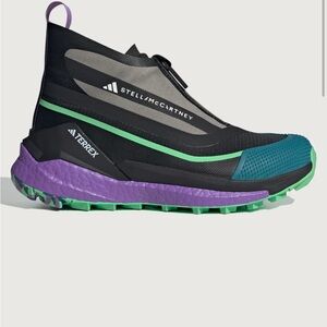 Stella McCartney Terrex Black and Green Sneakers / adidas  FREE HIKER RAINRDY